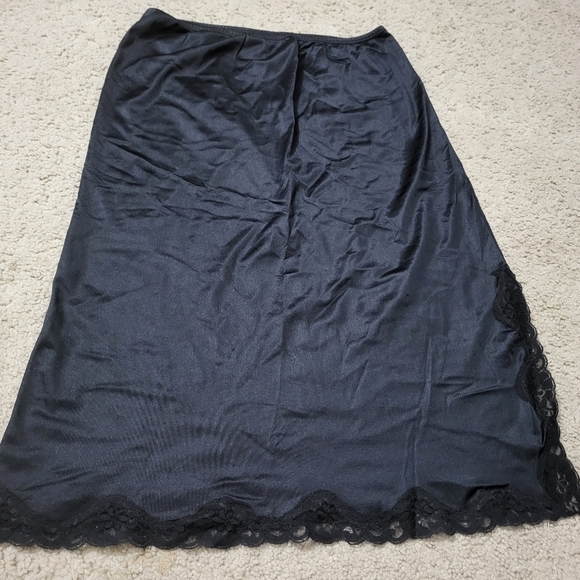 Vintage Hanna Liingerie Slit skirt (sleepwear) with scallop lace ;black Size M - Picture 1 of 10